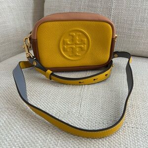 Barely used great condition Tory Burch two tone strap Perry Bombe Mini Crossbody